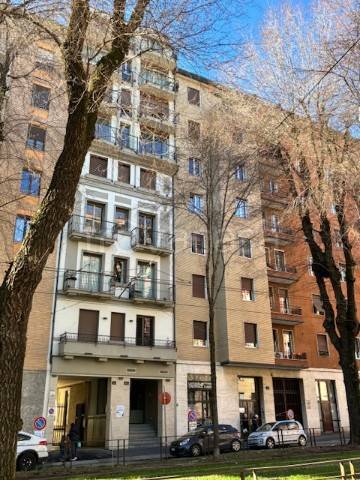 appartamento in vendita a Milano in zona Sempione