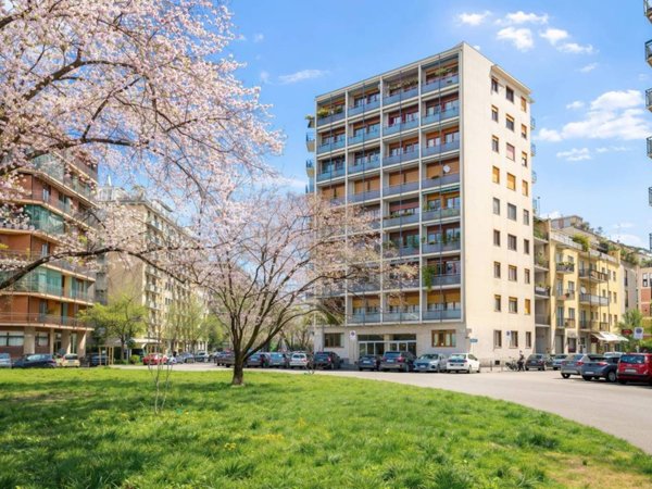 appartamento in vendita a Milano in zona Solari