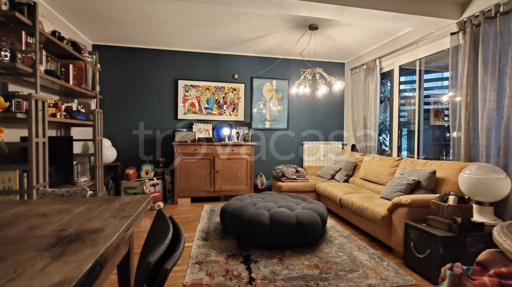 appartamento in vendita a Milano in zona Bocconi