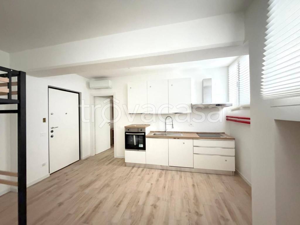 appartamento in vendita a Milano in zona Città Studi