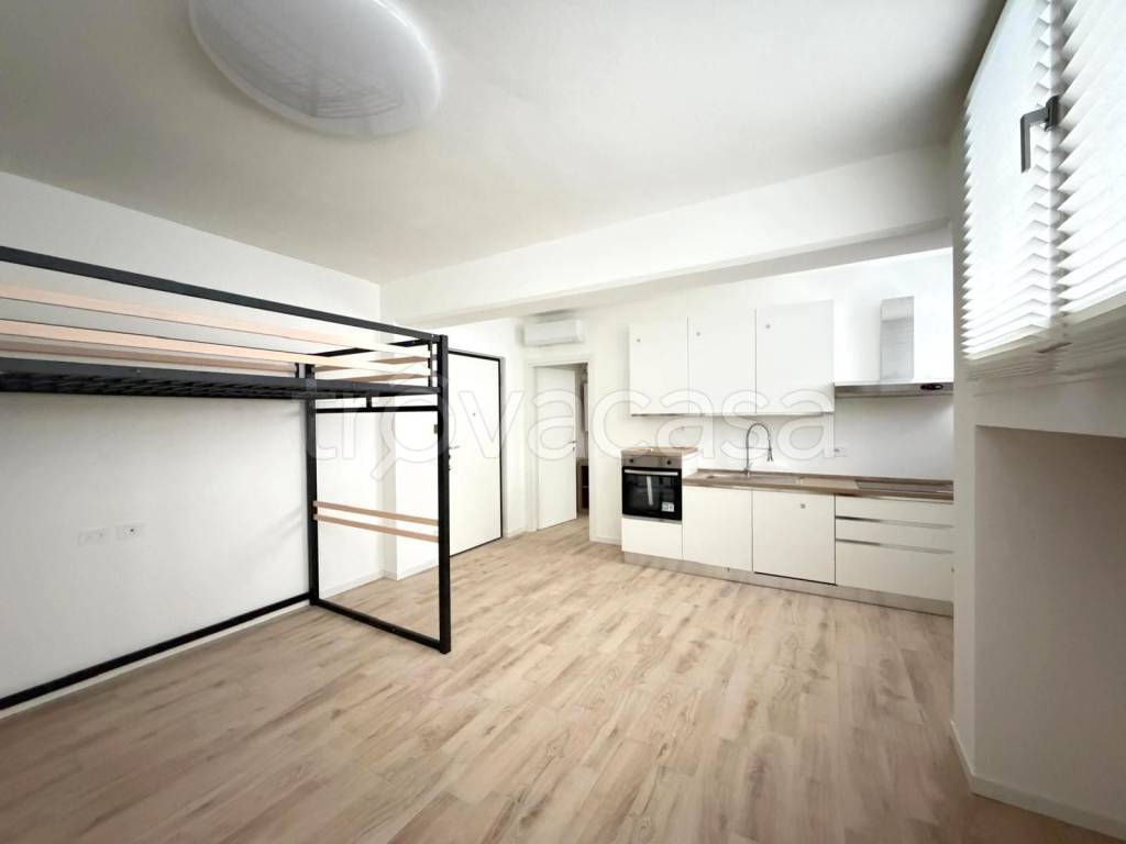 appartamento in vendita a Milano in zona Città Studi
