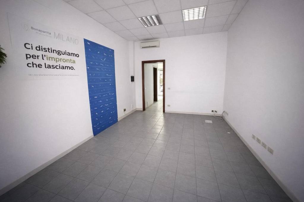 negozio in vendita a Milano in zona Stazione Centrale