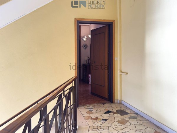 appartamento in vendita a Milano in zona Lorenteggio