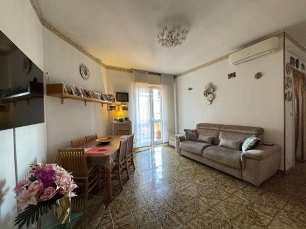 appartamento in vendita a Milano in zona Baggio