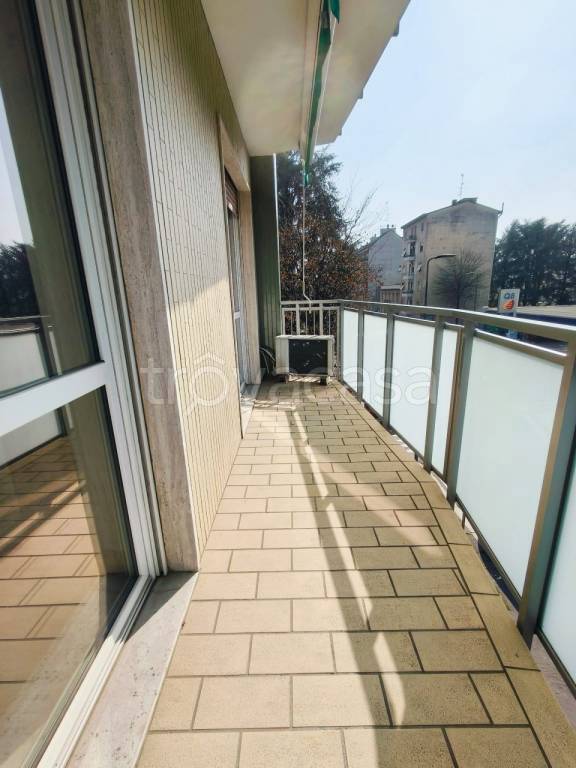 appartamento in vendita a Milano in zona Lambrate