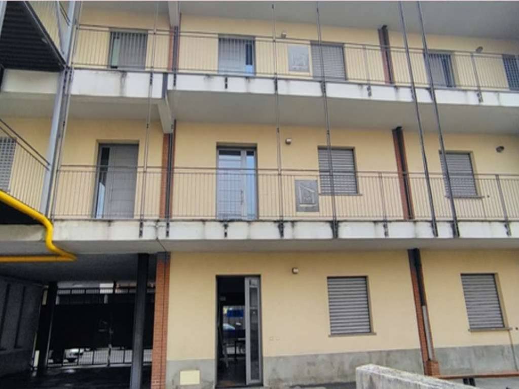 ufficio in vendita a Milano in zona Piazzale Lodi