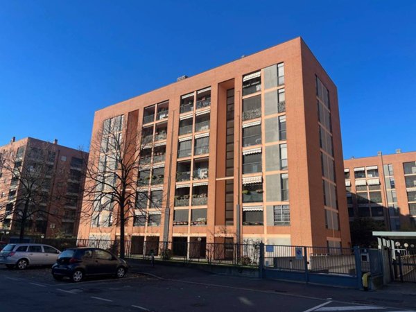 appartamento in vendita a Milano in zona Famagosta