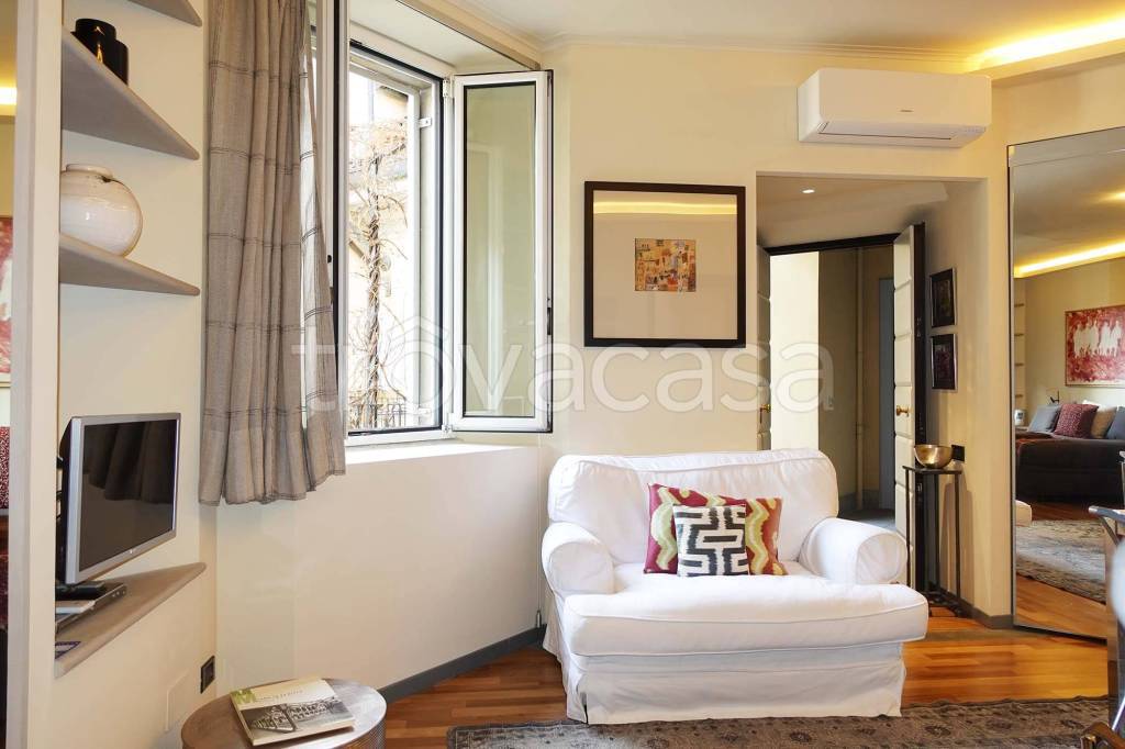 appartamento in vendita a Milano in zona Brera