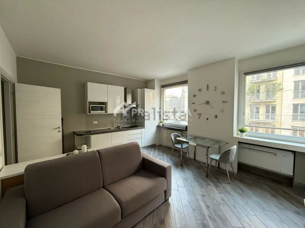 appartamento in vendita a Milano in zona Centro Direzionale