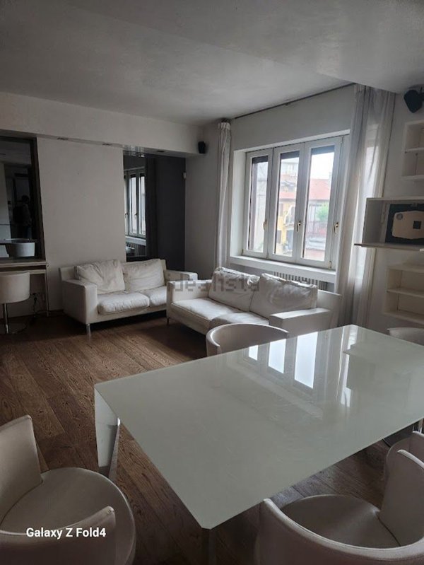 appartamento in vendita a Milano in zona Sempione