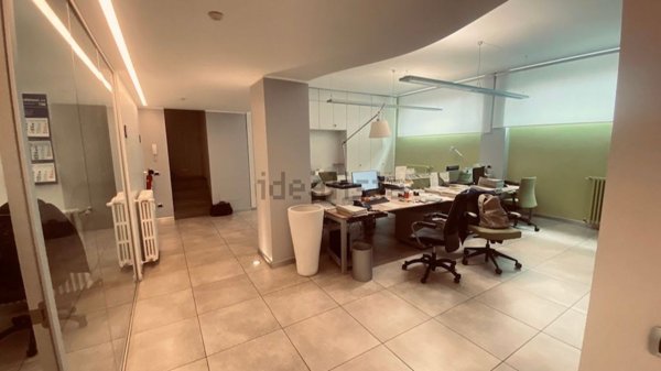 ufficio in vendita a Milano