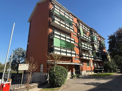 appartamento in vendita a Milano in zona Quarto Oggiaro