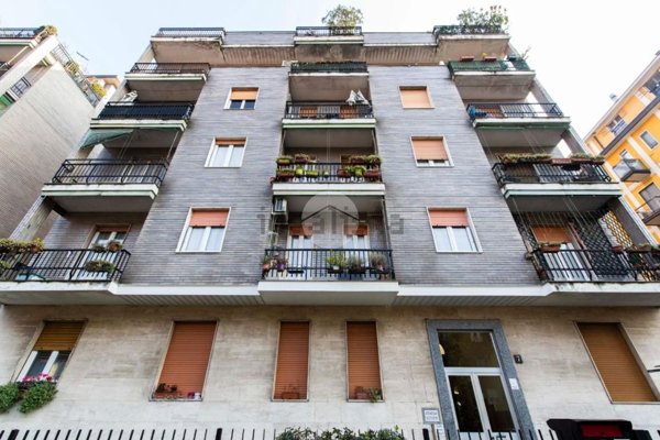 appartamento in vendita a Milano in zona Baggio