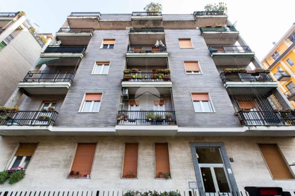 appartamento in vendita a Milano in zona Baggio