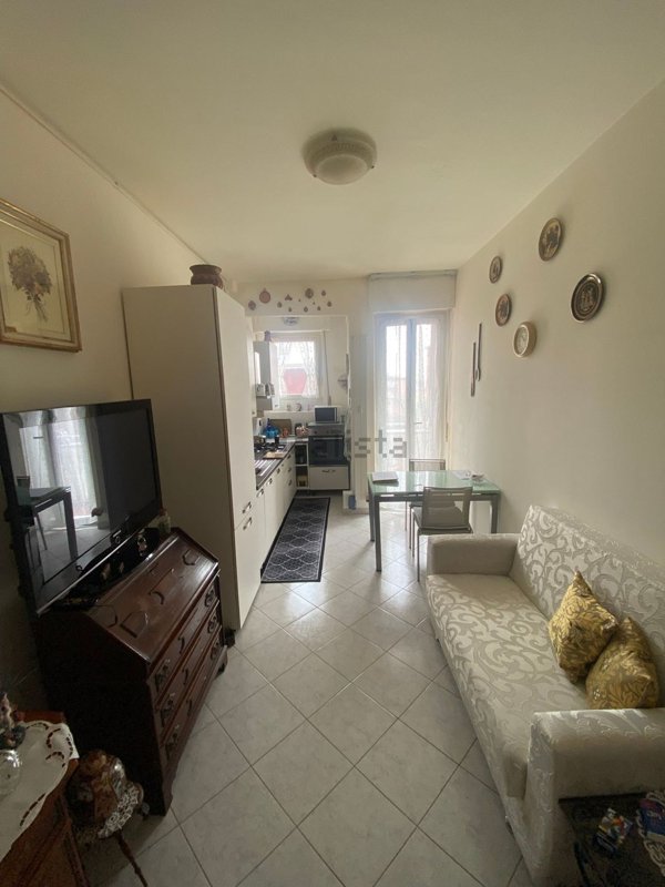 appartamento in vendita a Milano in zona Baggio