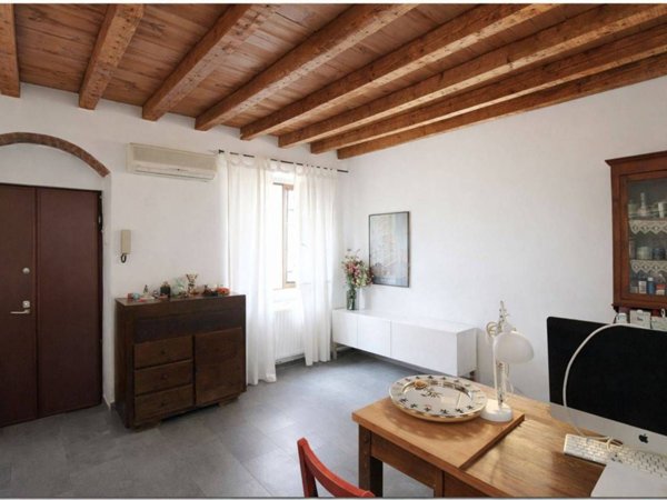 appartamento in vendita a Milano in zona Solari