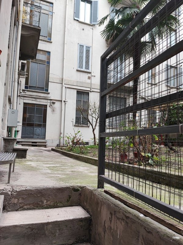 casa semindipendente in vendita a Milano in zona Porta Venezia