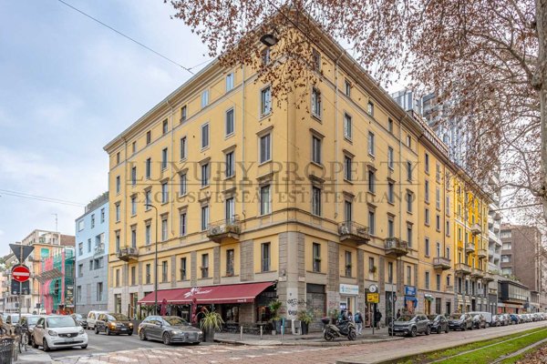 appartamento in vendita a Milano in zona Cinque Giornate