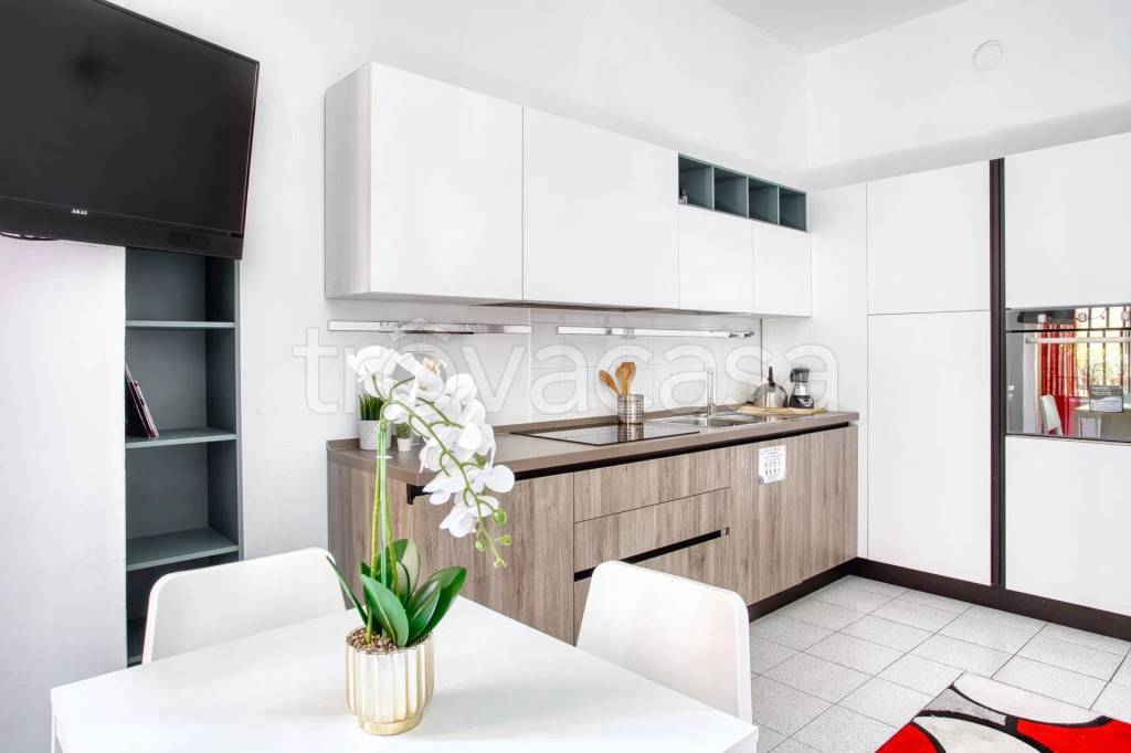 appartamento in vendita a Milano in zona Isola