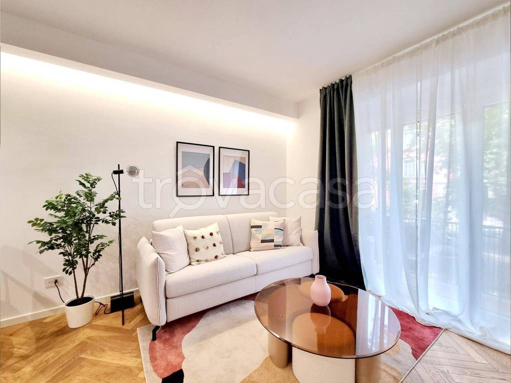 appartamento in vendita a Milano in zona Loreto