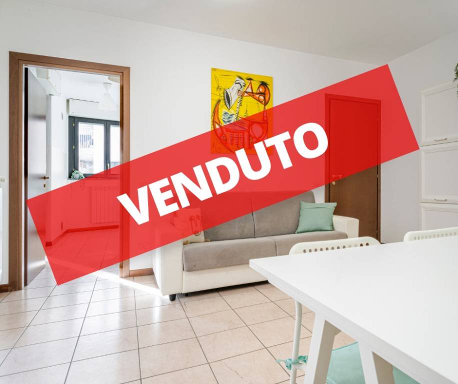appartamento in vendita a Milano in zona Lambrate