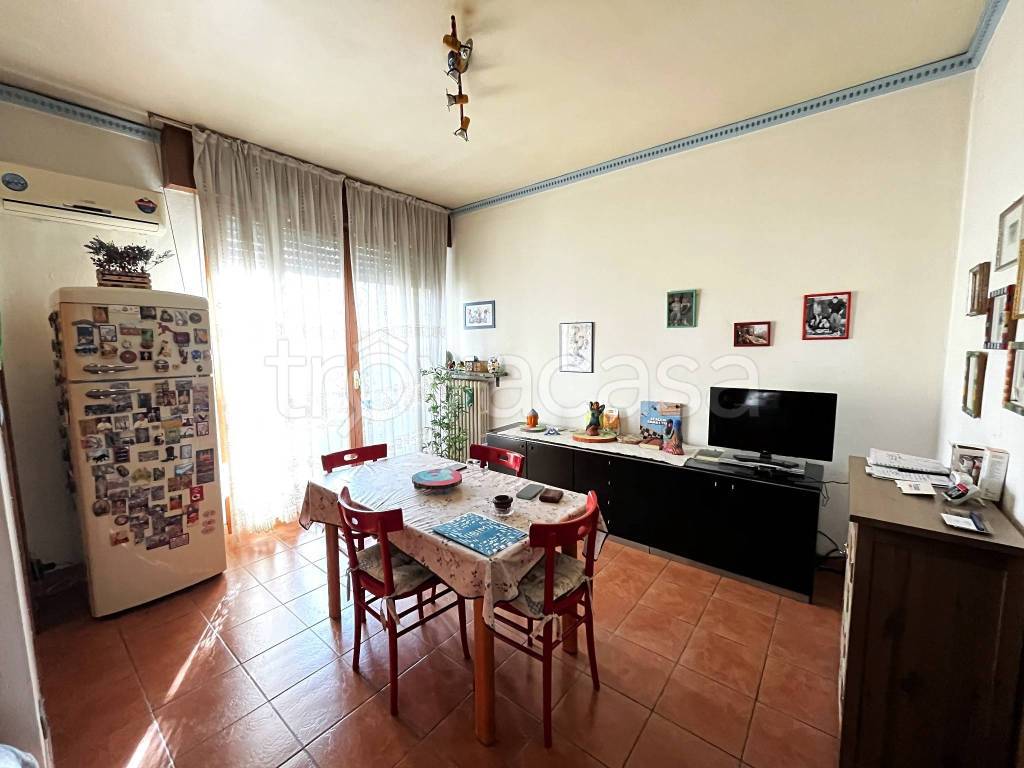 appartamento in vendita a Milano in zona Prato Centenaro