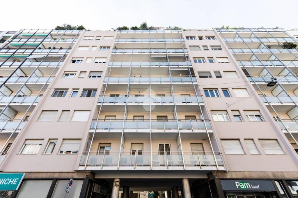 appartamento in vendita a Milano in zona Loreto