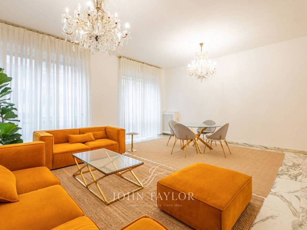 appartamento in vendita a Milano in zona Porta Nuova