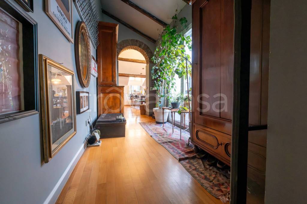 appartamento in vendita a Milano in zona Porta Ticinese