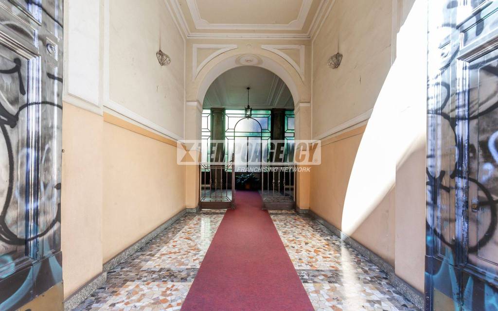 appartamento in vendita a Milano in zona Bocconi