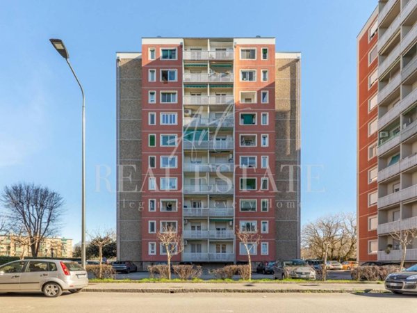 appartamento in vendita a Milano in zona Quartiere degli Olmi