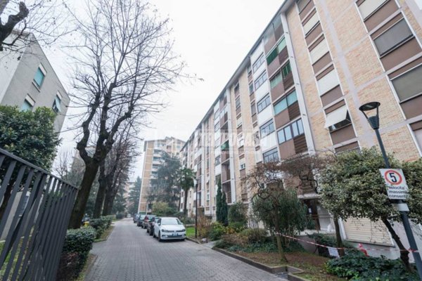 appartamento in vendita a Milano in zona Calvairate