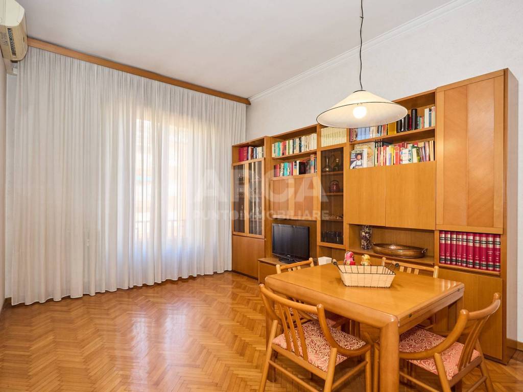 appartamento in vendita a Milano in zona Porta Venezia