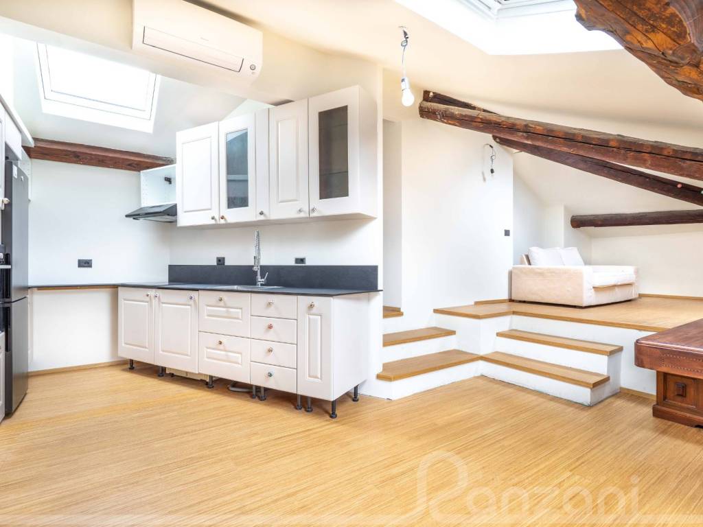 appartamento in vendita a Milano in zona Baggio