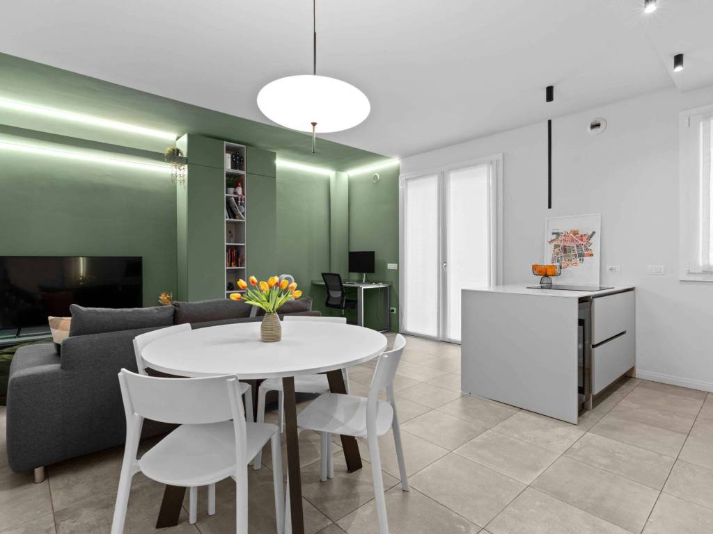 appartamento in vendita a Milano in zona Vigentino