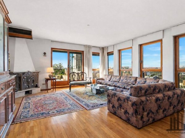 appartamento in vendita a Milano in zona Barona