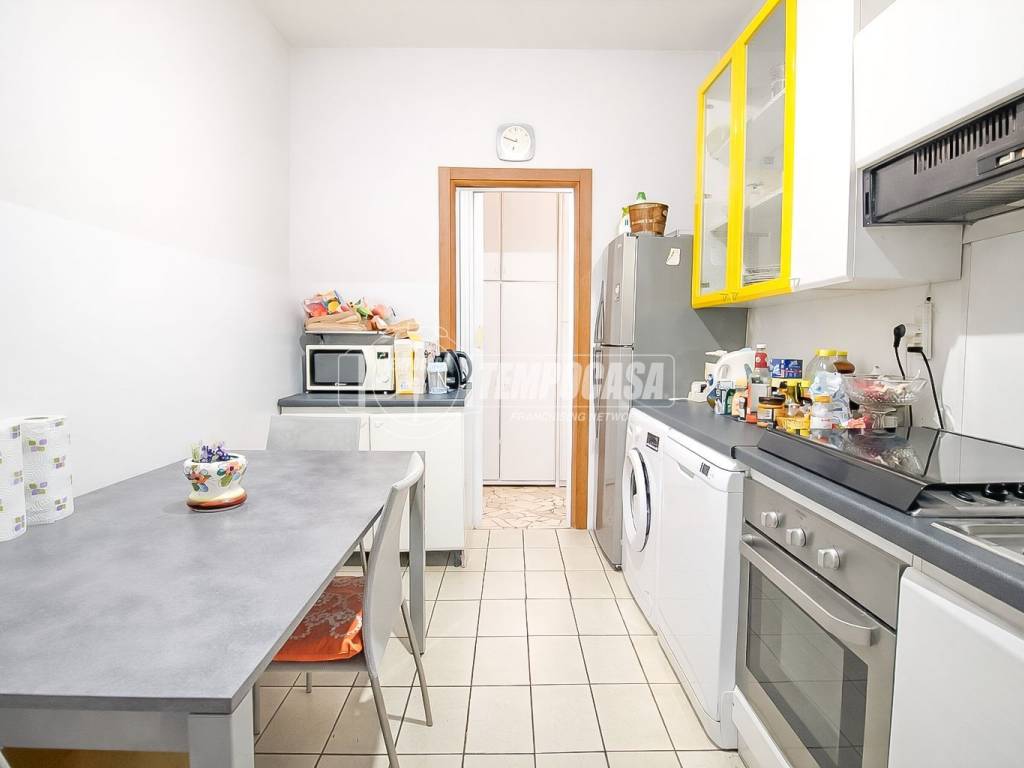 appartamento in vendita a Milano in zona Corvetto