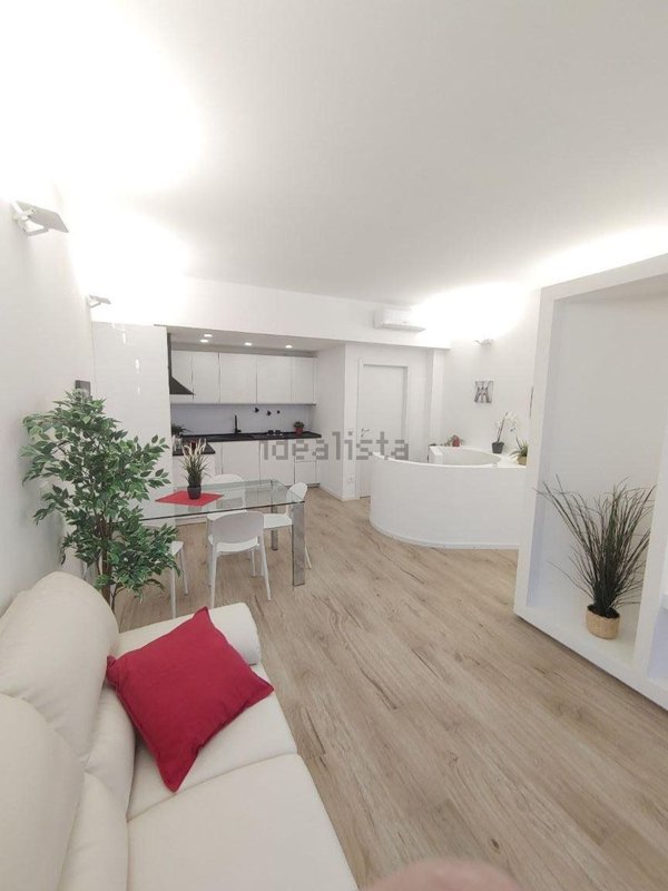 appartamento in vendita a Milano in zona Barona