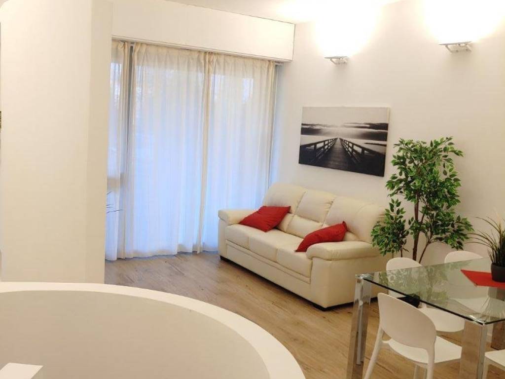 appartamento in vendita a Milano in zona Barona