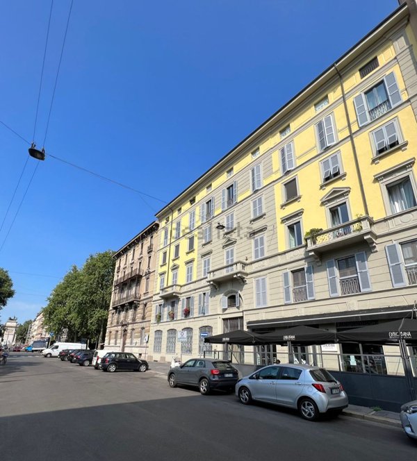 appartamento in vendita a Milano in zona Sempione
