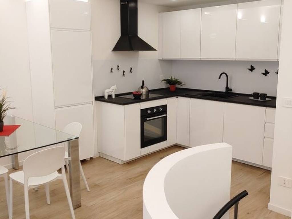 appartamento in vendita a Milano in zona Famagosta