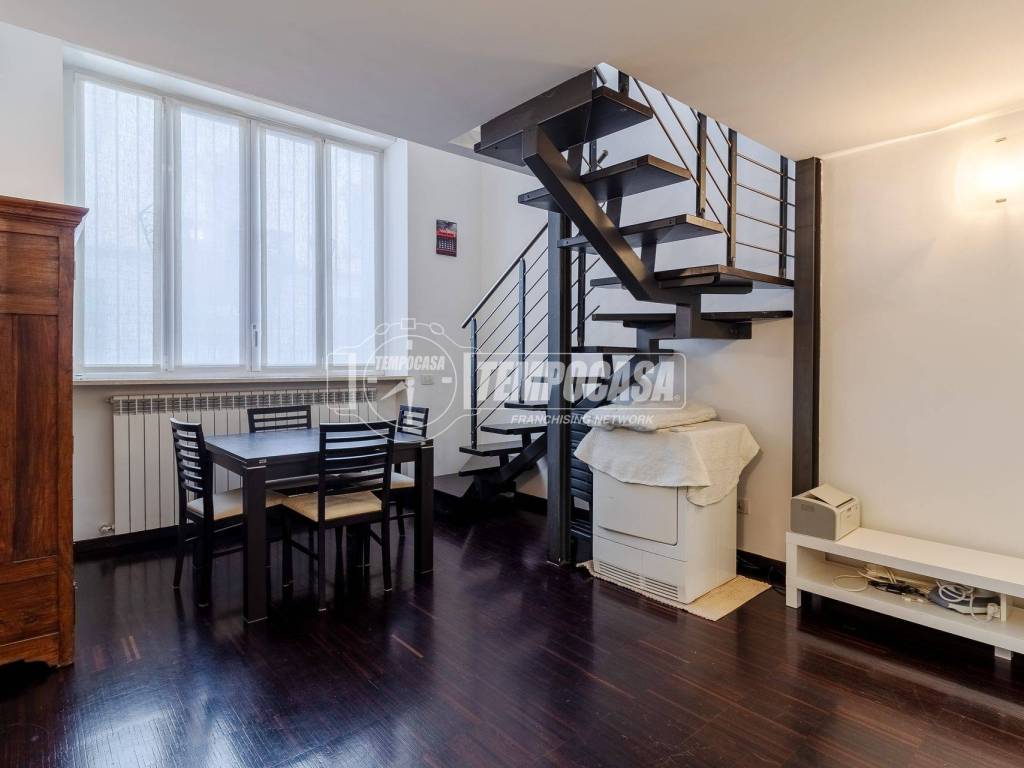 appartamento in vendita a Milano in zona Piazzale Lodi