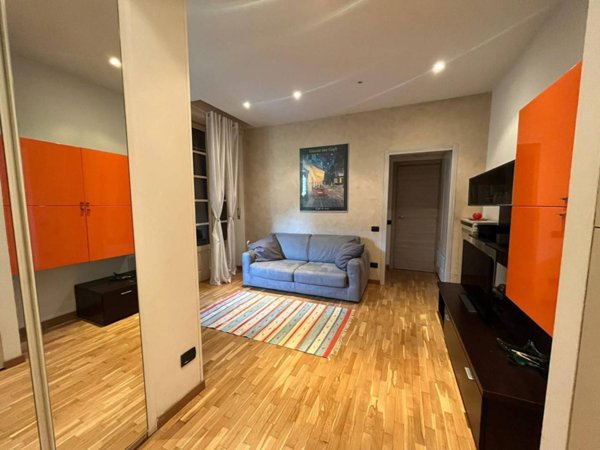 appartamento in vendita a Milano in zona Morivione