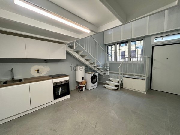 appartamento in vendita a Milano in zona Lorenteggio