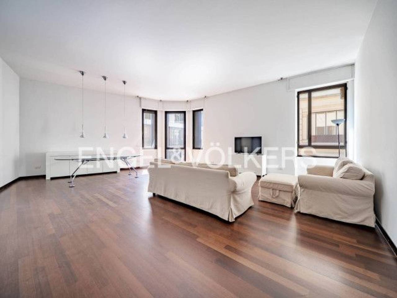 appartamento in vendita a Milano in zona Cadorna