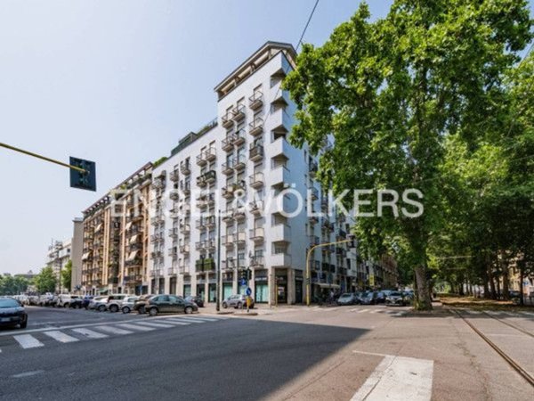 appartamento in vendita a Milano in zona Sempione