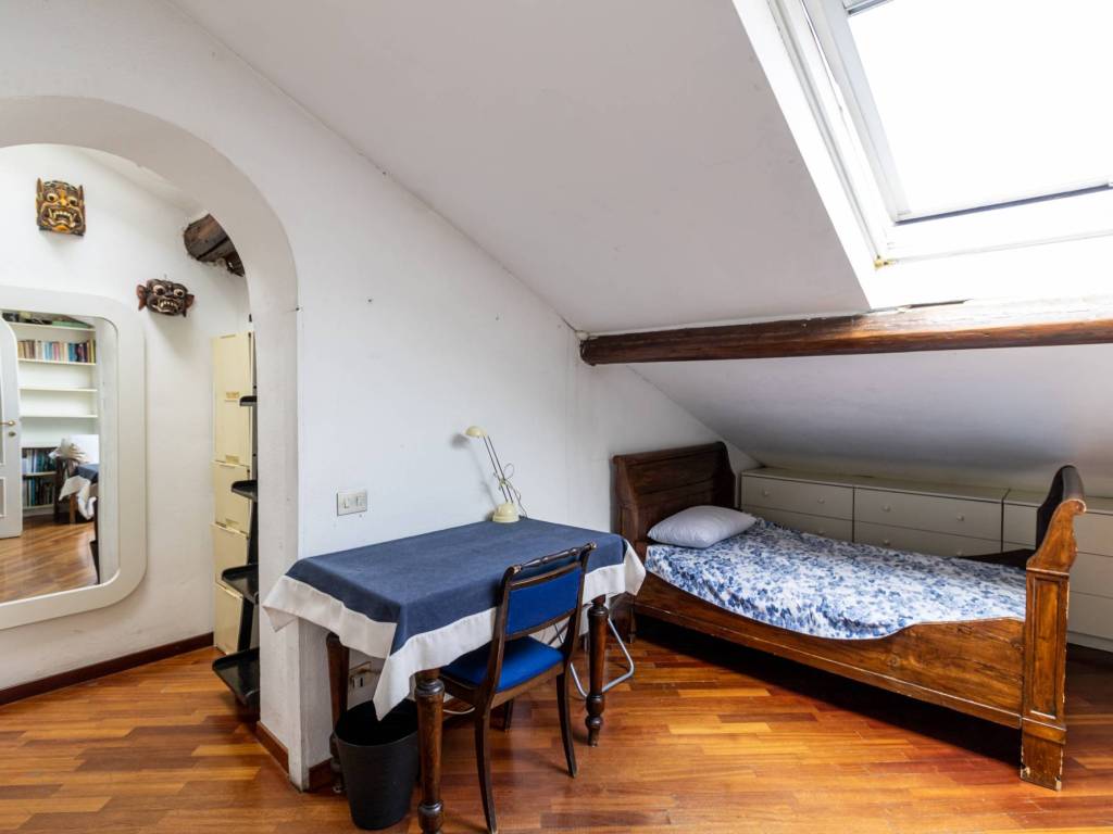 appartamento in vendita a Milano in zona Porta Nuova