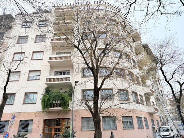 ufficio in vendita a Milano in zona Sempione