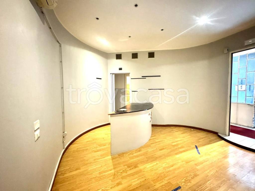 ufficio in vendita a Milano in zona Feltre