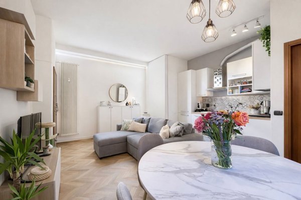 appartamento in vendita a Milano in zona Sempione